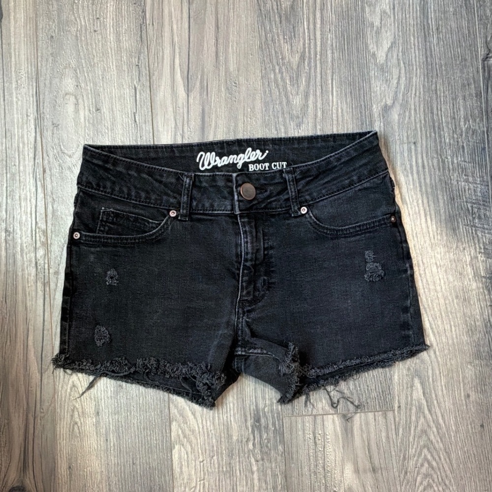 Wrangler Womens Distressed Denimā Shorts Black Frayed Hem Boot Cut Size 3